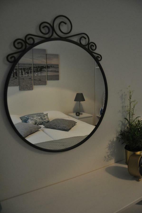 Appartement Lovely Place To Be à Athènes Extérieur photo