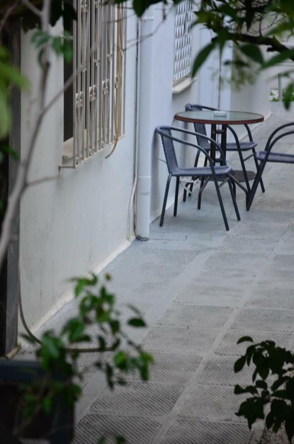 Appartement Lovely Place To Be à Athènes Extérieur photo